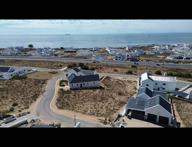 472M² VACANT LAND FOR SALE IN DA GAMA BAY